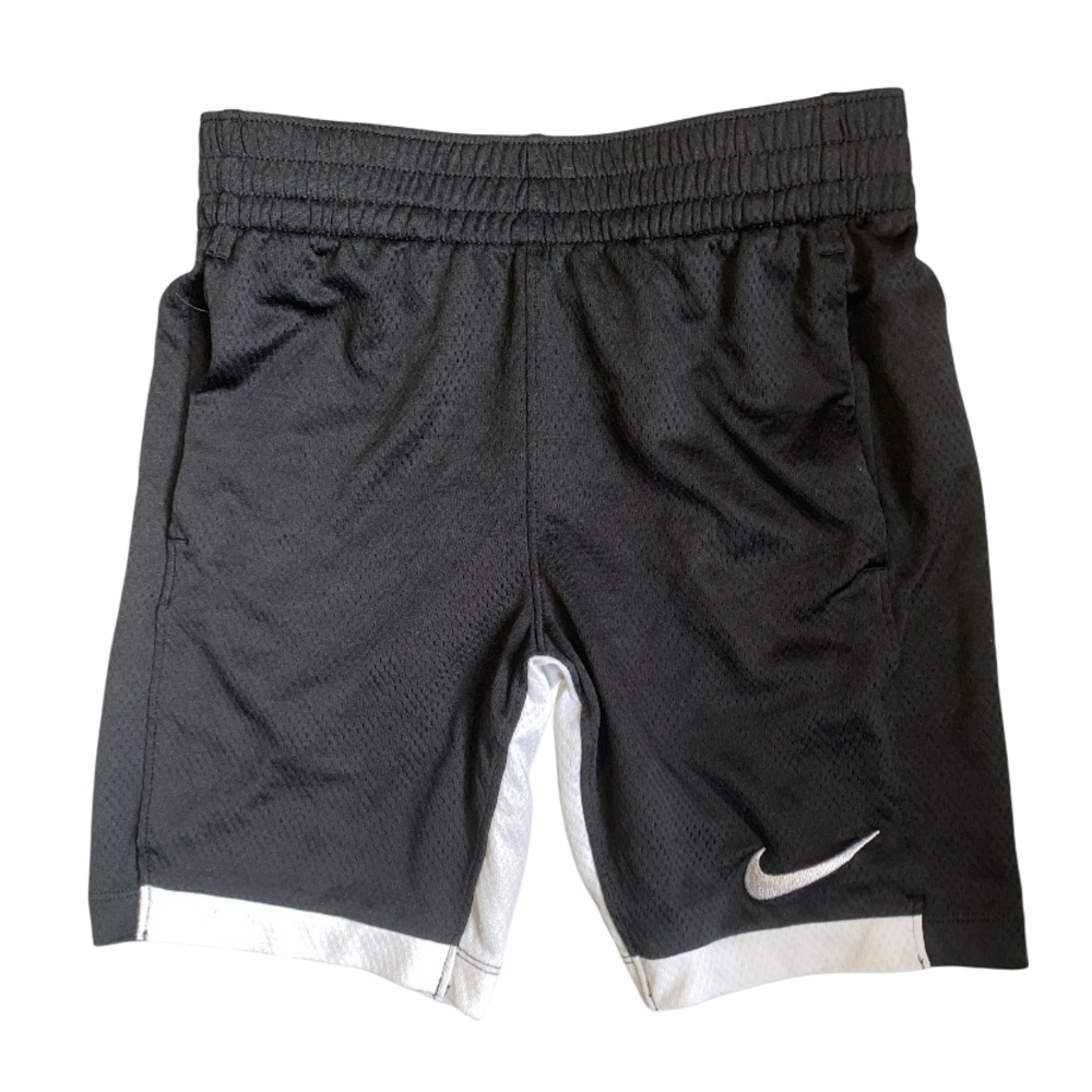 Nike • Dri-Fit • Shorts - Picture 2 of 5